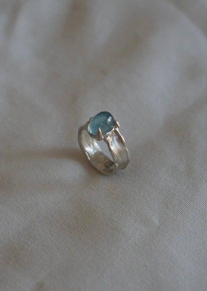 Cabochon Aquamarine Ring