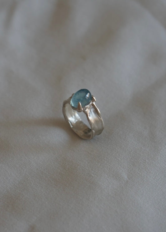 Cabochon Aquamarine Ring