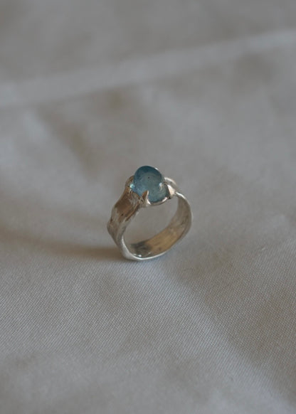 Cabochon Aquamarine Ring
